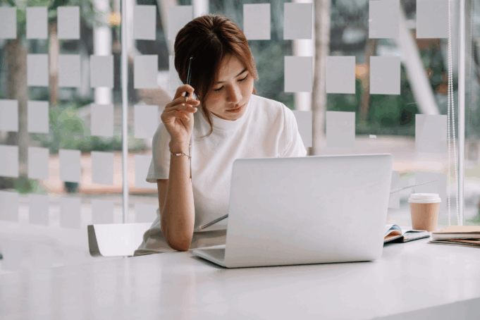Singapore Personal Loan Guide: Licensed vs Unlicensed Money Lenders
